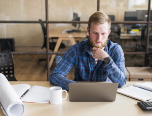 Co powoduje, że tak dużo osób decyduje się na HP 470 G7? Okazuje się, że komputery z tej konkretnej kategorii mają rozmaite zalety po swojej stronie